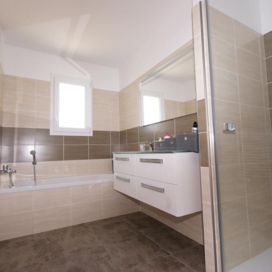  AZ FONCIER : House | NIMES (30000) | 70 m2 | 219 800 € 