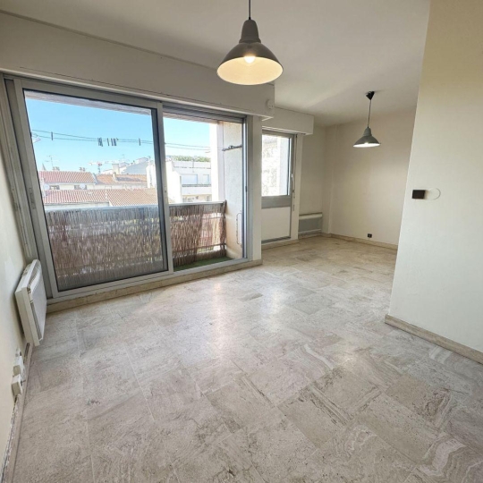 AZ FONCIER : Appartement | NIMES (30000) | 25.00m2 | 73 800 € 