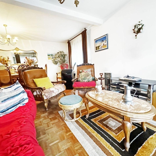  AZ FONCIER : Apartment | NIMES (30000) | 95 m2 | 104 990 € 