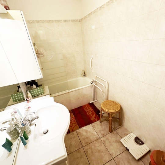  AZ FONCIER : Apartment | NIMES (30000) | 95 m2 | 104 990 € 