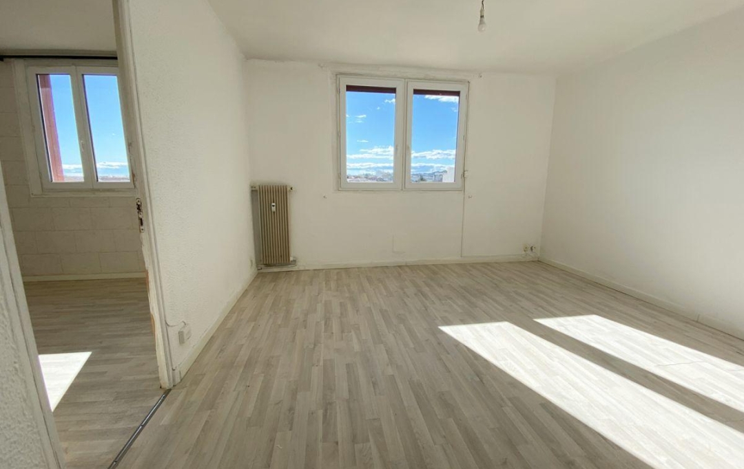 AZ FONCIER : Appartement | NIMES (30000) | 46 m2 | 560 € 