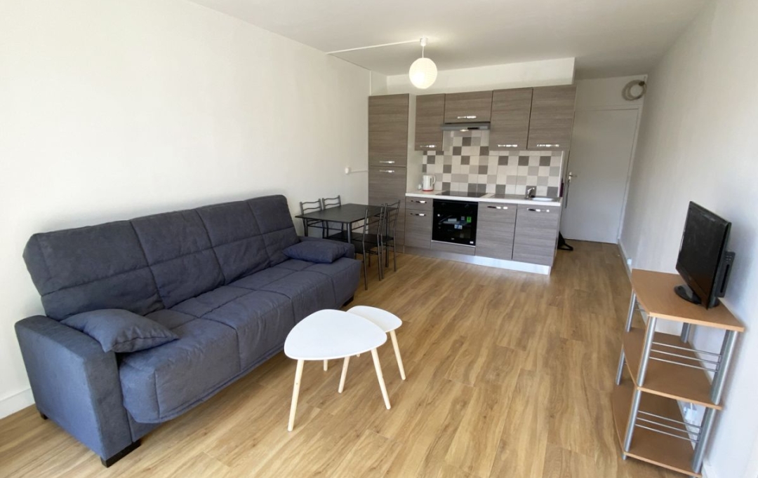 AZ FONCIER : Apartment | NIMES (30000) | 26 m2 | 450 € 