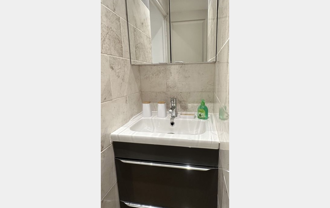 AZ FONCIER : Appartement | NIMES (30000) | 25 m2 | 510 € 
