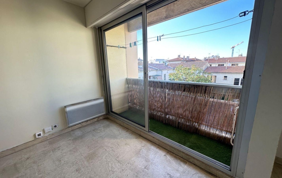 AZ FONCIER : Appartement | NIMES (30000) | 25 m2 | 73 800 € 