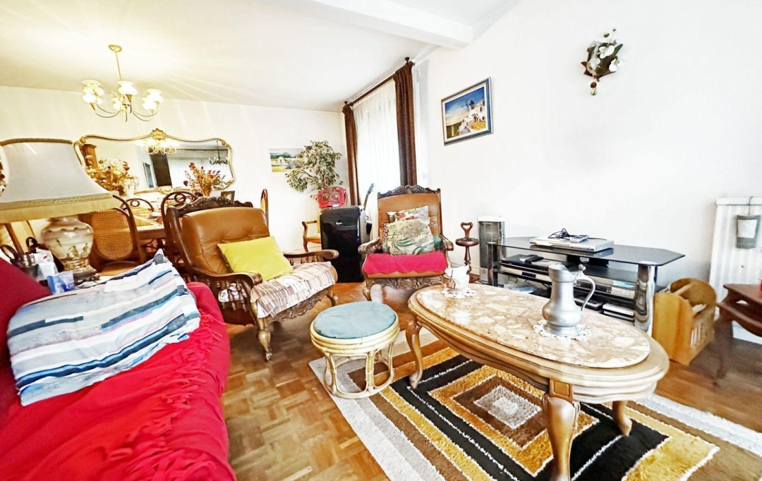 AZ FONCIER : Apartment | NIMES (30000) | 94 m2 | 98 000 € 