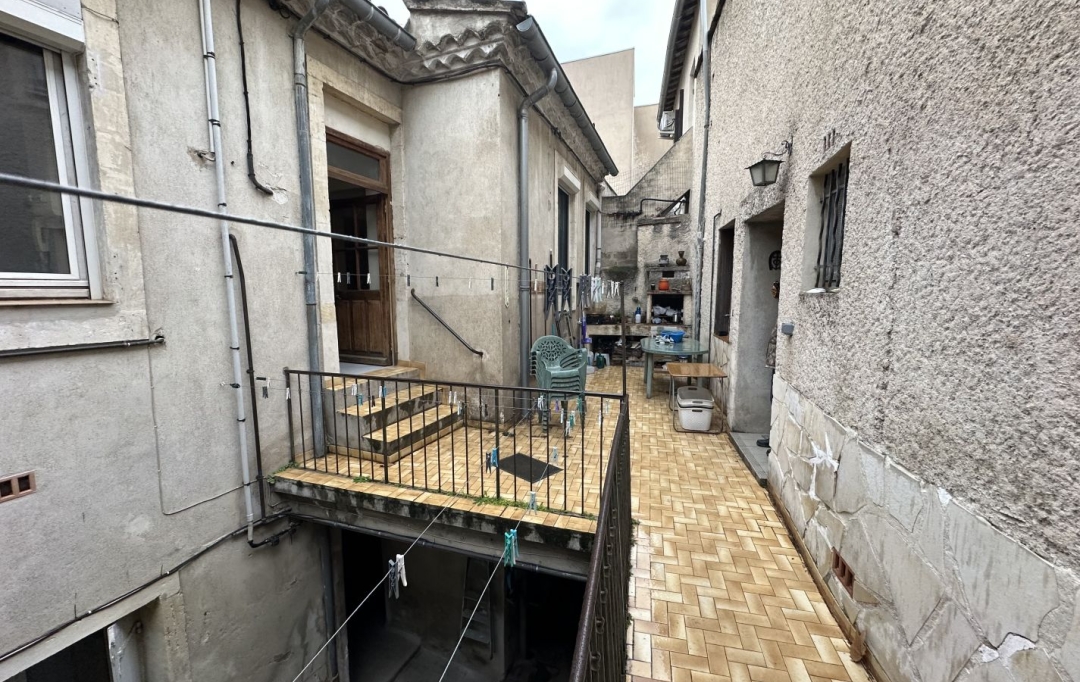 AZ FONCIER : Immeuble | NIMES (30000) | 230 m2 | 399 800 € 