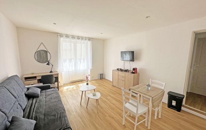 Studio NIMES 25 m2 510 € Studio NIMES 25 m2 510 €