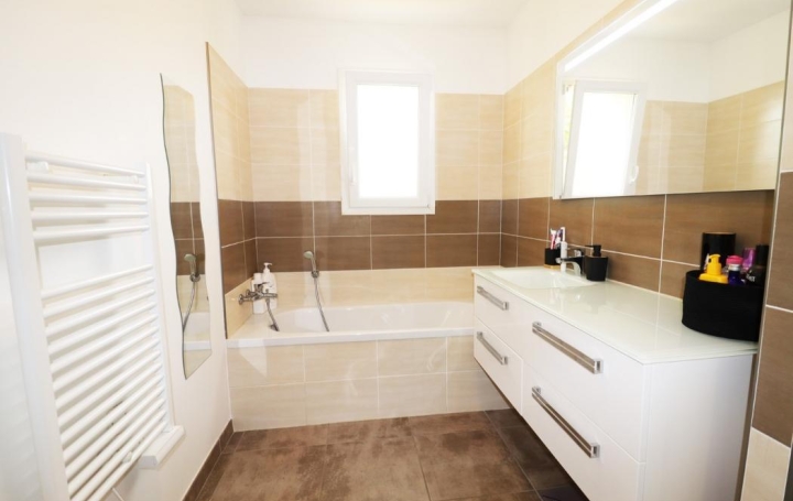 AZ FONCIER : House | NIMES (30000) | 70 m2 | 219 800 € 